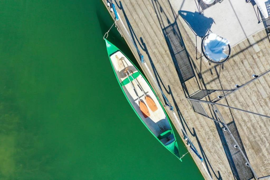 Ocarujuci Houseboat Na Dunaji Bratislava Exteriör bild